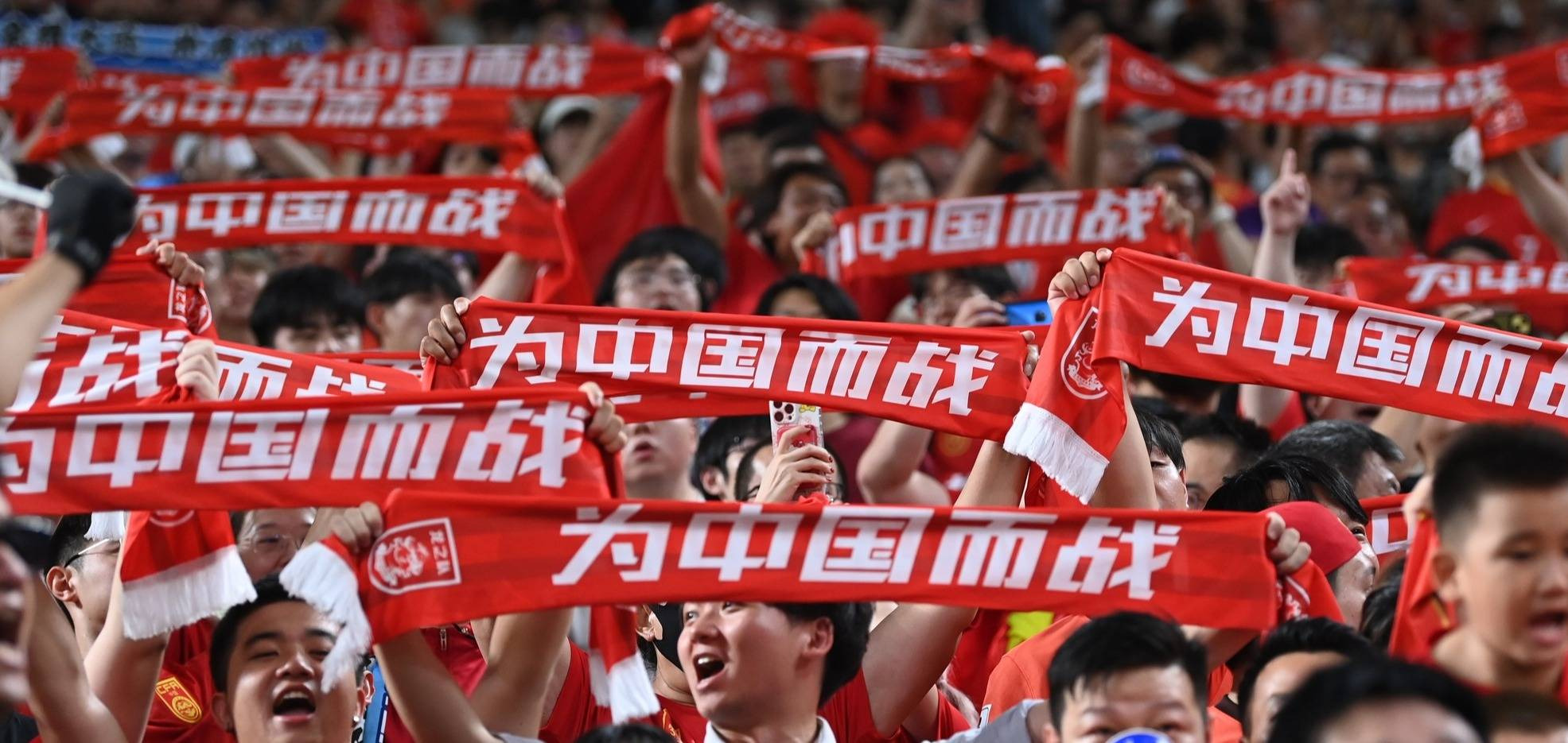 以强大实力击败对手，取得胜利