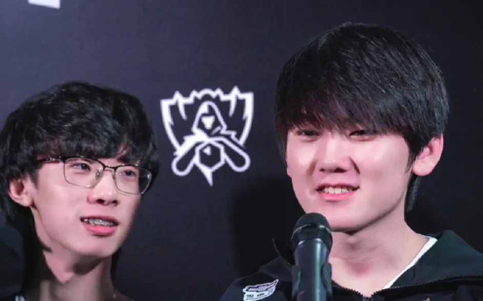 V5轻取G2，JackeyLove开启传奇时刻成都决赛之夜2:0（釜山）